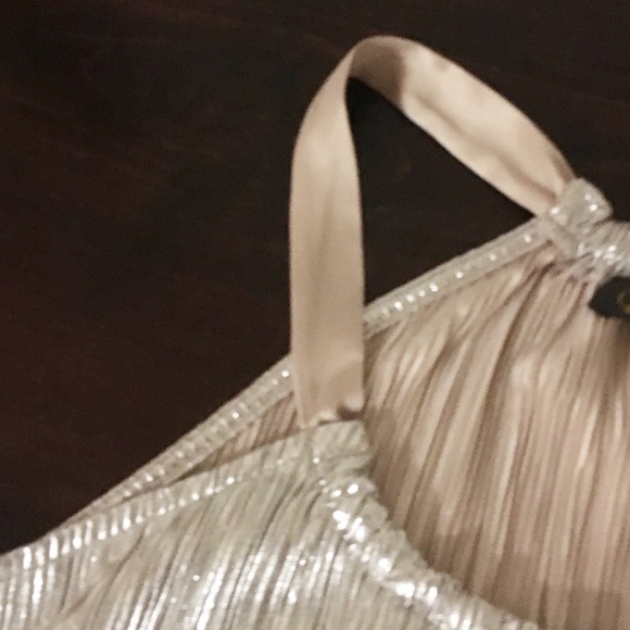 Outback Red - silver metallic shirt - Picture 3 of 6